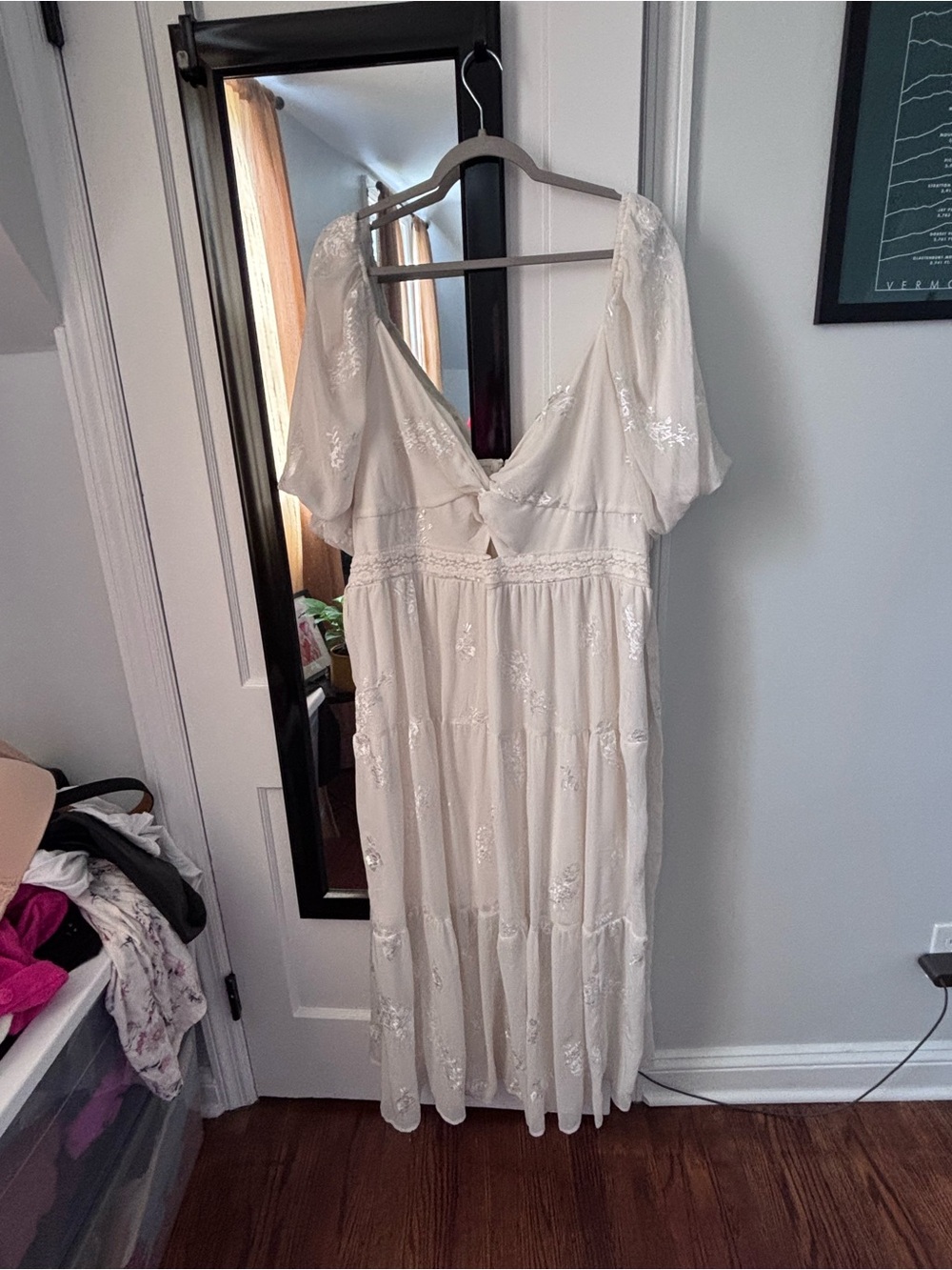 NWT ARULA Cream Tiered Midi Dress with Floral Embroidery